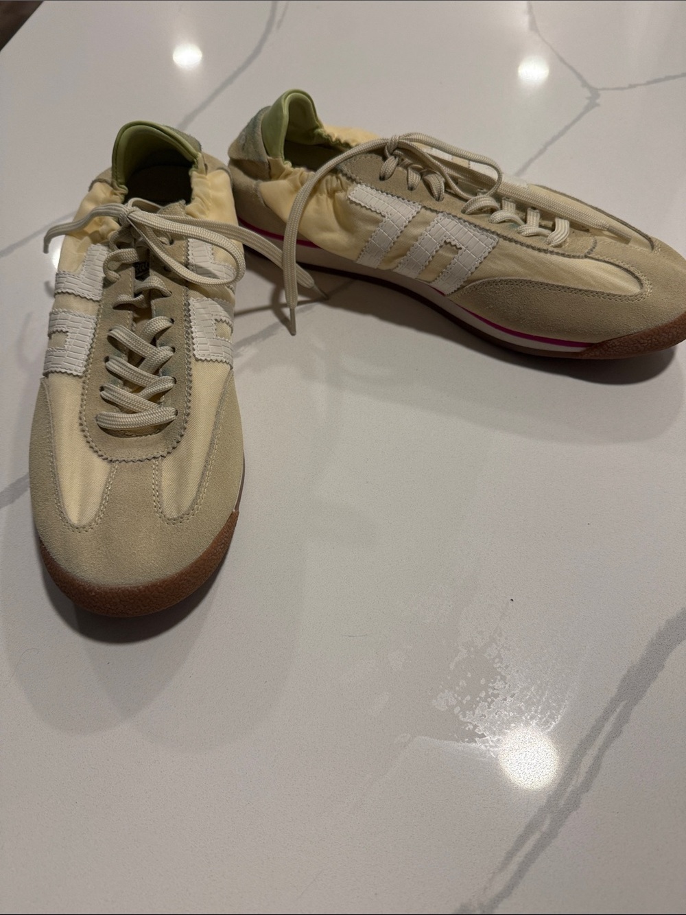 Women's Back 70 Rocket in Light yellow/green